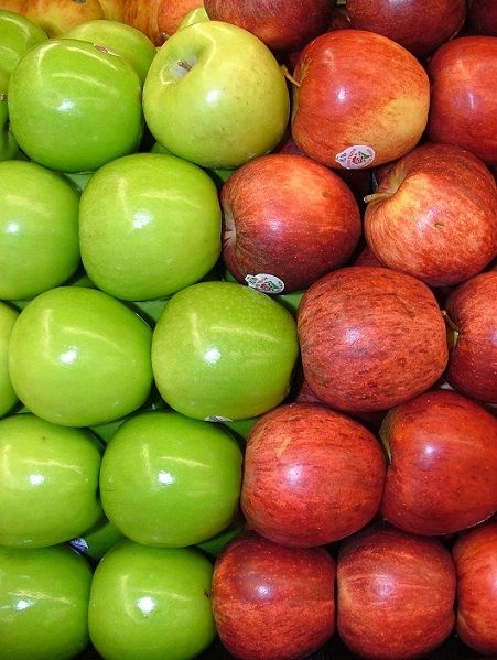 Assorted_Red_and_Green_Apples_2120px_zps8bcae43b.jpg