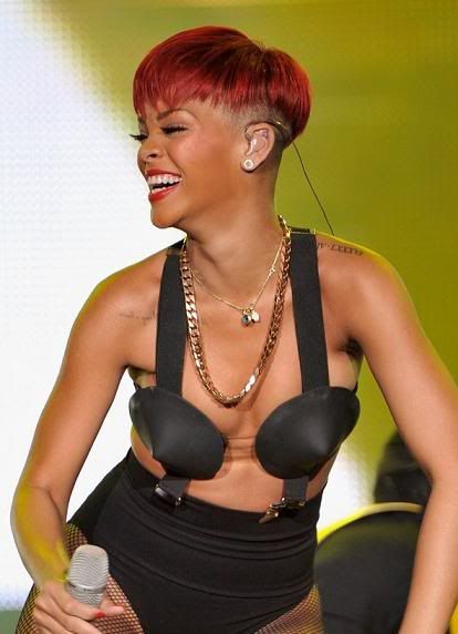 rihanna red hair dye. rihanna red hair dye