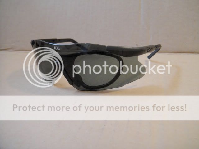 Sample Photos  ( THE AUCTION DOES NOT INCLUDE GLASSES AND GOGGLES )